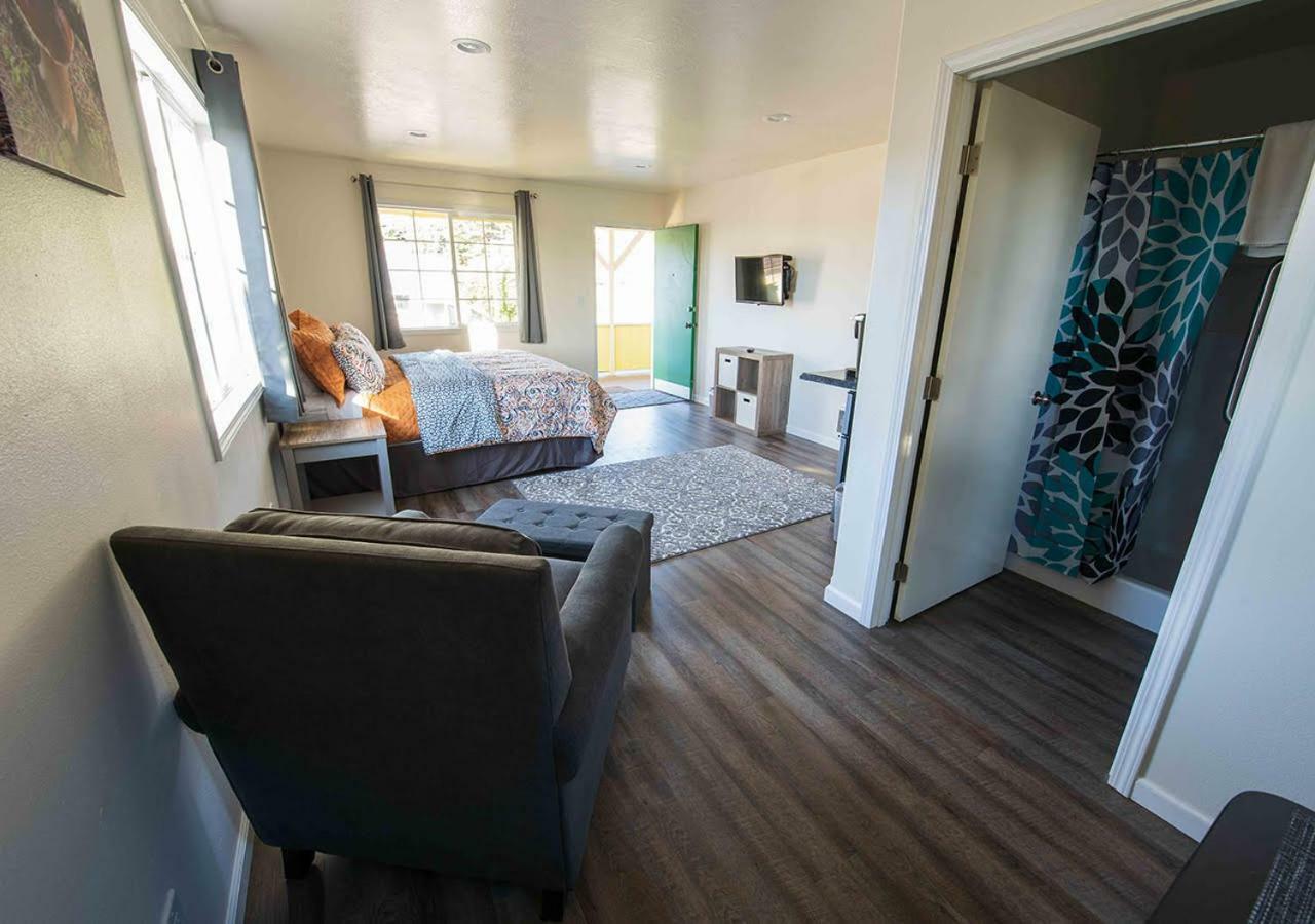 Pacific City Inn Экстерьер фото